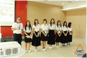 งานปฐมนิเทศนักศึกษาใหม่ระดับปริญญาตรี 10