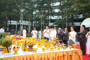 พิธีทิศาบูชาเทพเทวามหาวิทยาลัยศรีปทุม 1