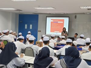 ร.ร.ท่าอิฐศึกษา Campus visit 1