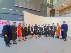 พิธีประสาทปริญญาบัตร ระดับบัณฑิตศีกษา 11