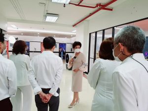 อธิการบดีร่วมแสดงความยินดี 3