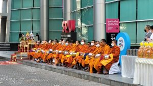 ร่วมทำบุญตักบาตร วันมาฆบูชา 13