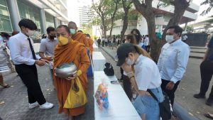ร่วมทำบุญตักบาตร วันมาฆบูชา 17