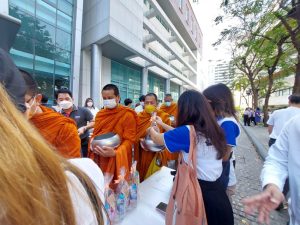 ร่วมทำบุญตักบาตร วันมาฆบูชา 15
