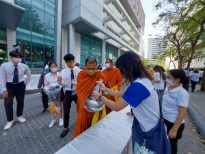 ร่วมทำบุญตักบาตร วันมาฆบูชา 6