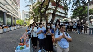 ร่วมทำบุญตักบาตร วันมาฆบูชา 4