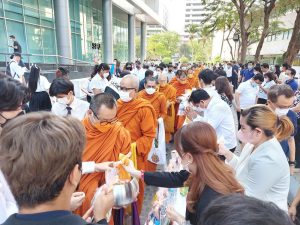 ร่วมทำบุญตักบาตร วันมาฆบูชา 12