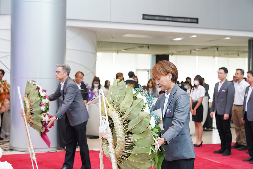 ร่วมทำบุญตักบาตร และร่วมพิธีกตเวทิตาคุณรำลึกผู้ก่อตั้งมหาวิทยาลัยศรีปทุม 1