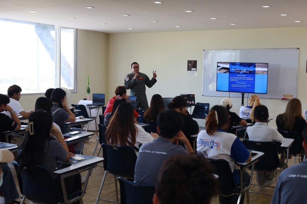 นักศึกษาบัณฑิตพันธุ์ใหม่ SPU ลุยสนามฝึกปฏิบัติภาคอากาศการบินอากาศยานไร้คนขับ 11