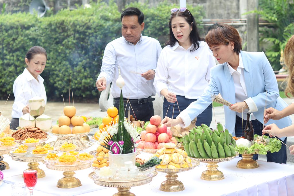 พิธีบวงสรวงศาลพระภูมิเจ้าที่ และศาลตา-ยาย ประจำมหาวิทยาลัย 22