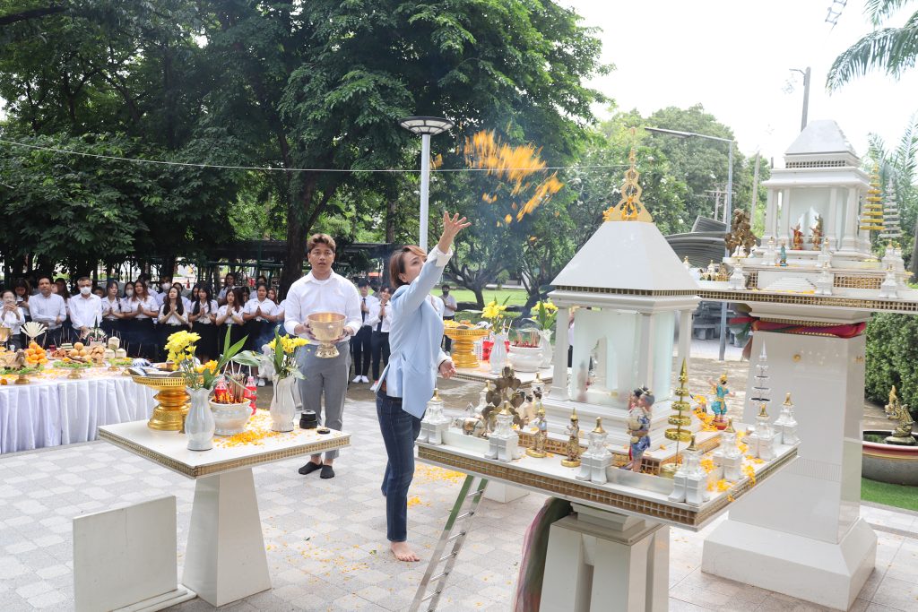 พิธีบวงสรวงศาลพระภูมิเจ้าที่ และศาลตา-ยาย ประจำมหาวิทยาลัย 28