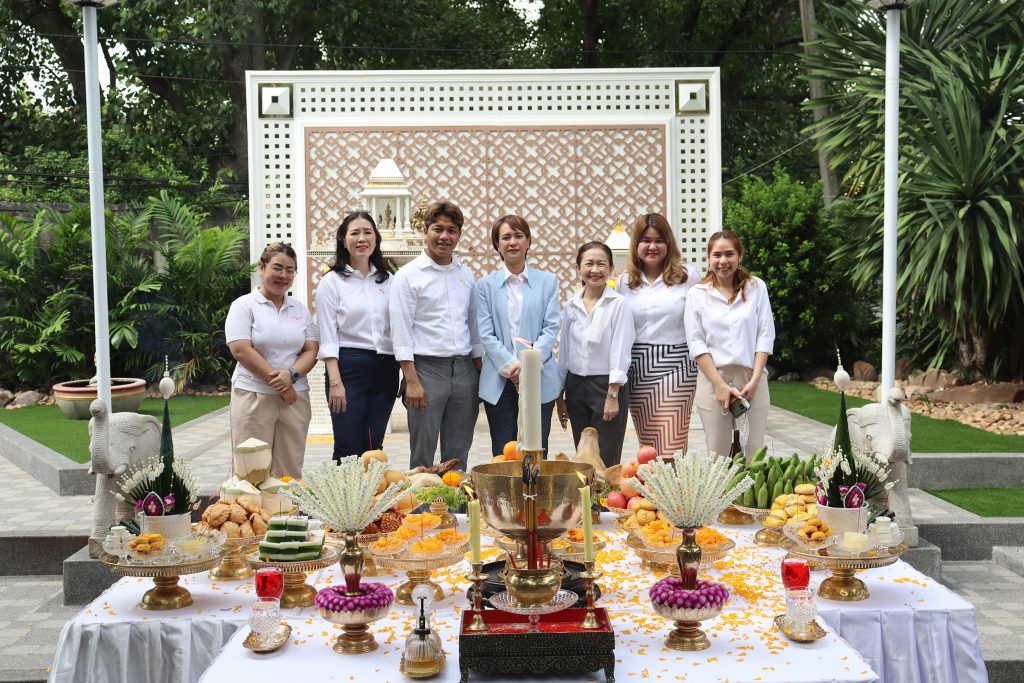 พิธีบวงสรวงศาลพระภูมิเจ้าที่ และศาลตา-ยาย ประจำมหาวิทยาลัย 39