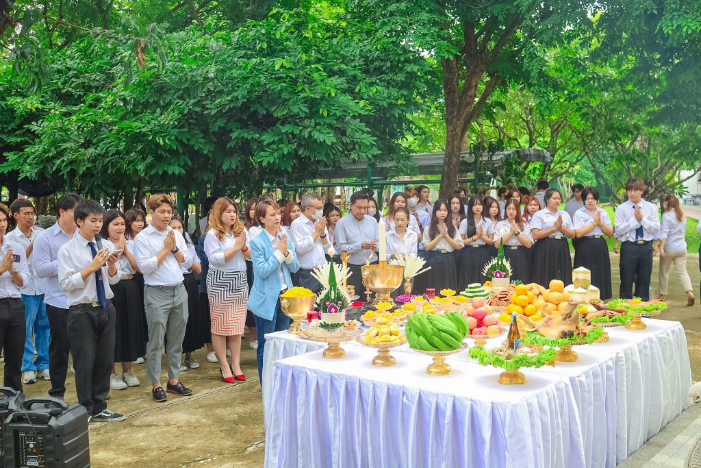 พิธีบวงสรวงศาลพระภูมิเจ้าที่ และศาลตา-ยาย ประจำมหาวิทยาลัย 2