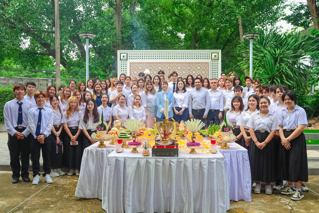 พิธีบวงสรวงศาลพระภูมิเจ้าที่ และศาลตา-ยาย ประจำมหาวิทยาลัย 3