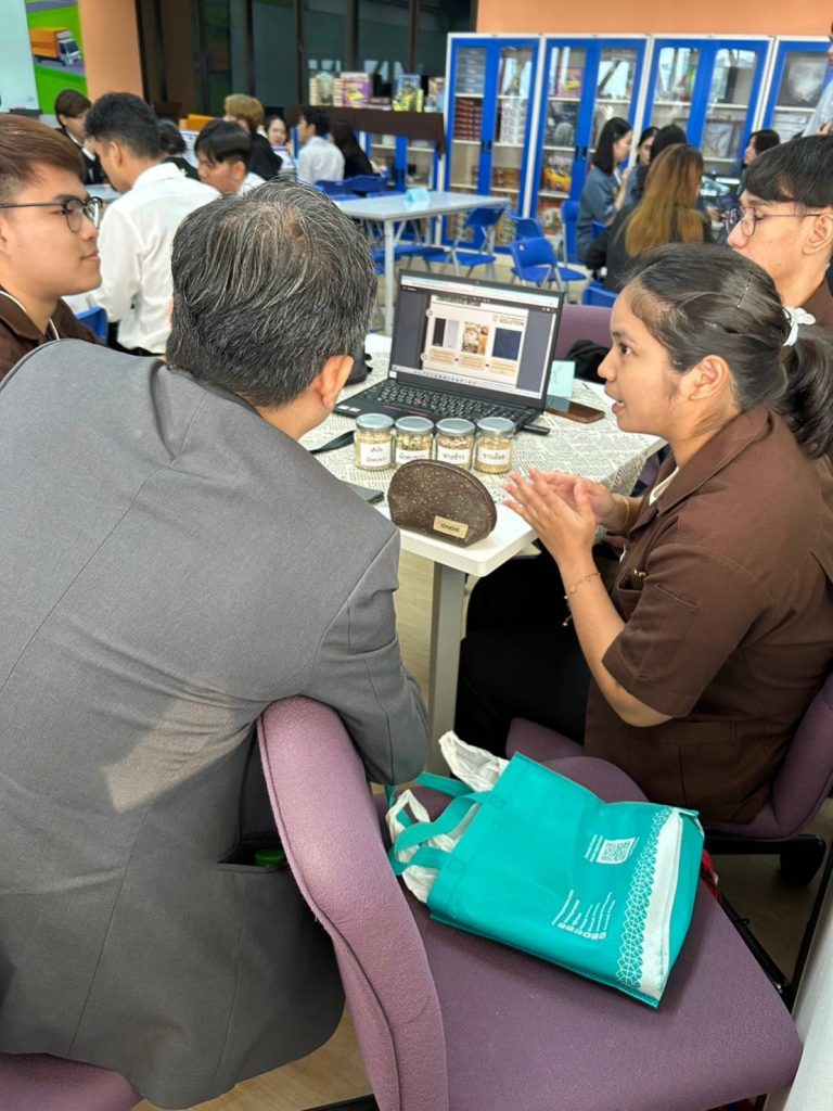 การประกวดแข่งขันนวัตกรรมทางธุรกิจ ในหัวข้อ “Smart City” _ Smart Innovation + Smart Logistics 14