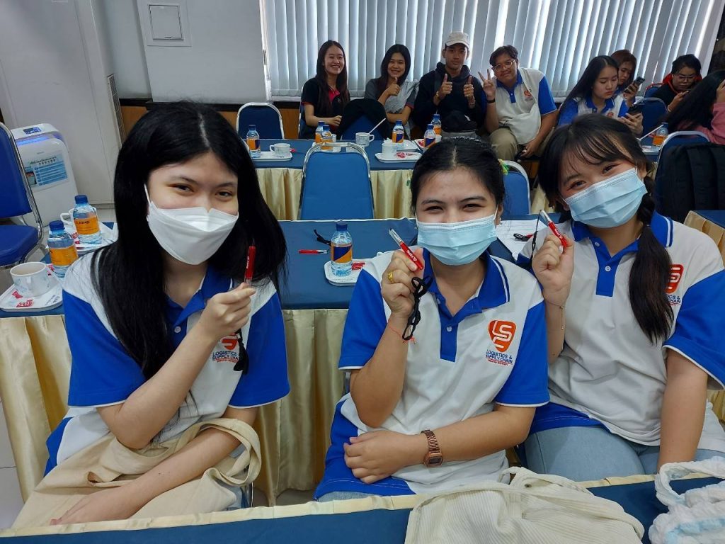 Dek Logistics เปิดประสบการณ์เรียนรู้นอกห้องเรียน @Chonburi 10