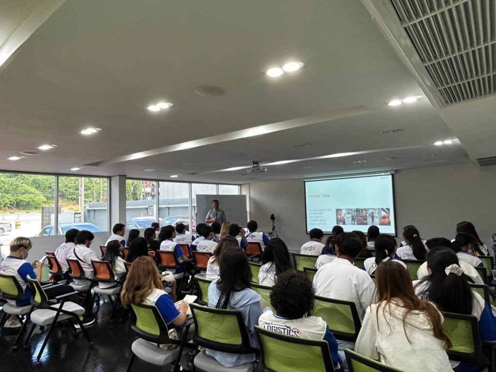 Dek Logistics เปิดประสบการณ์เรียนรู้นอกห้องเรียน @Chonburi 15
