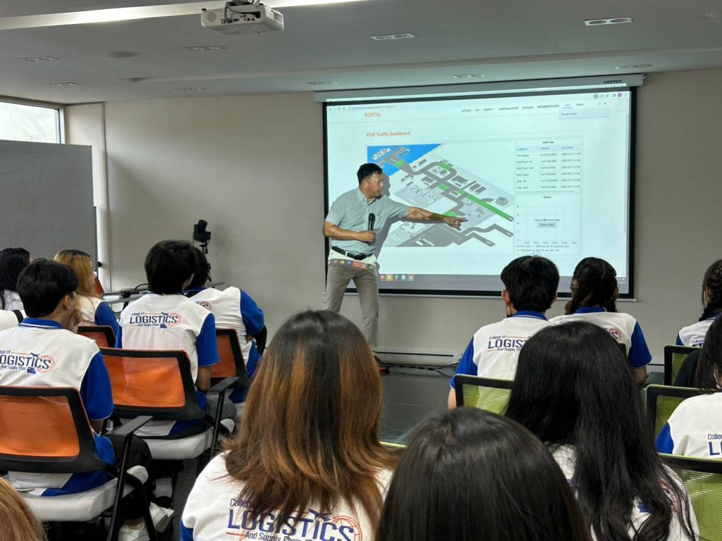 Dek Logistics เปิดประสบการณ์เรียนรู้นอกห้องเรียน @Chonburi 16