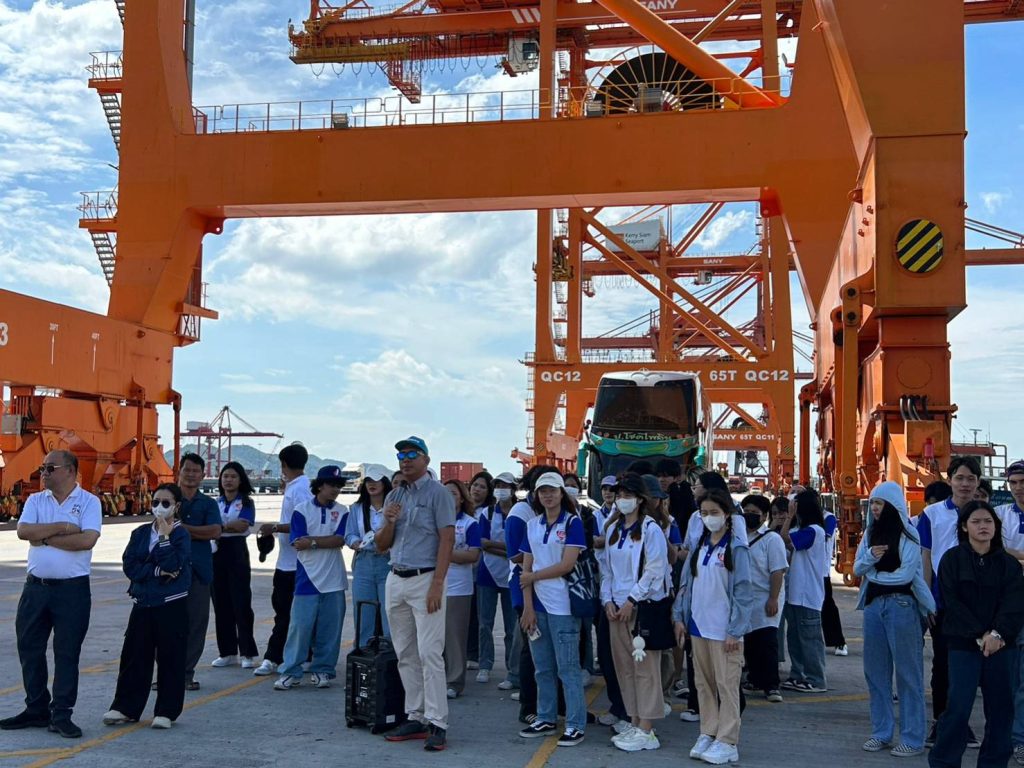 Dek Logistics เปิดประสบการณ์เรียนรู้นอกห้องเรียน @Chonburi 22