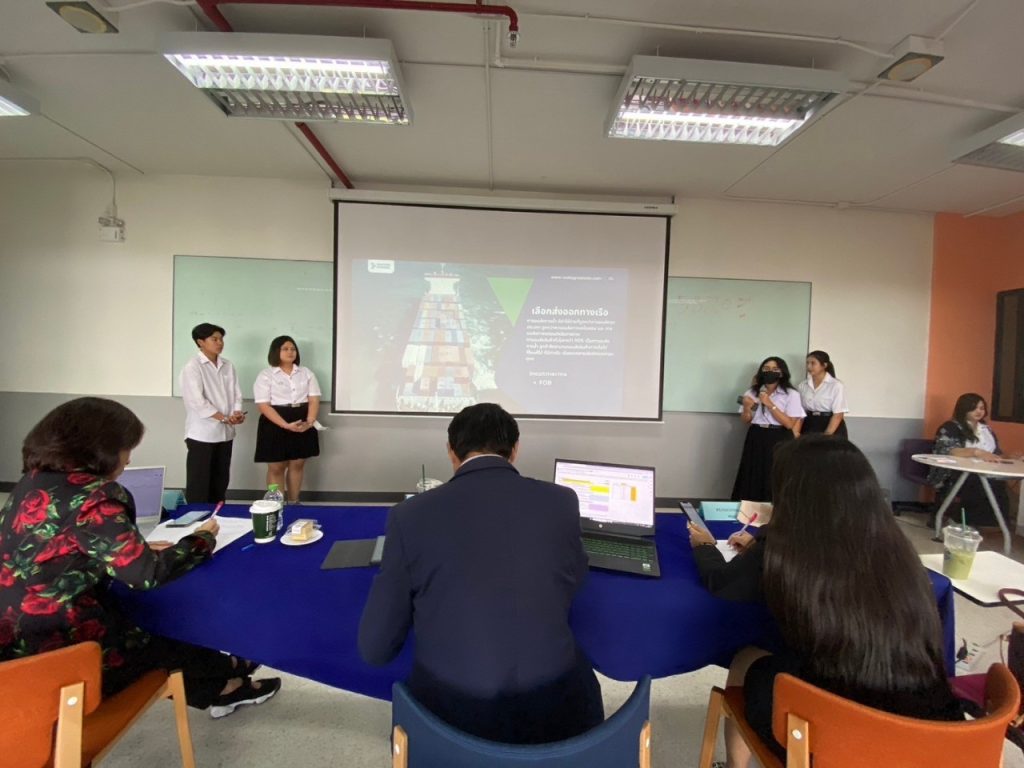 Dekโลจิสติกส์ นำเสนอ Project กลุ่มวิชาโลจิสติกส์เพื่อการนำเข้าและส่งออก 27