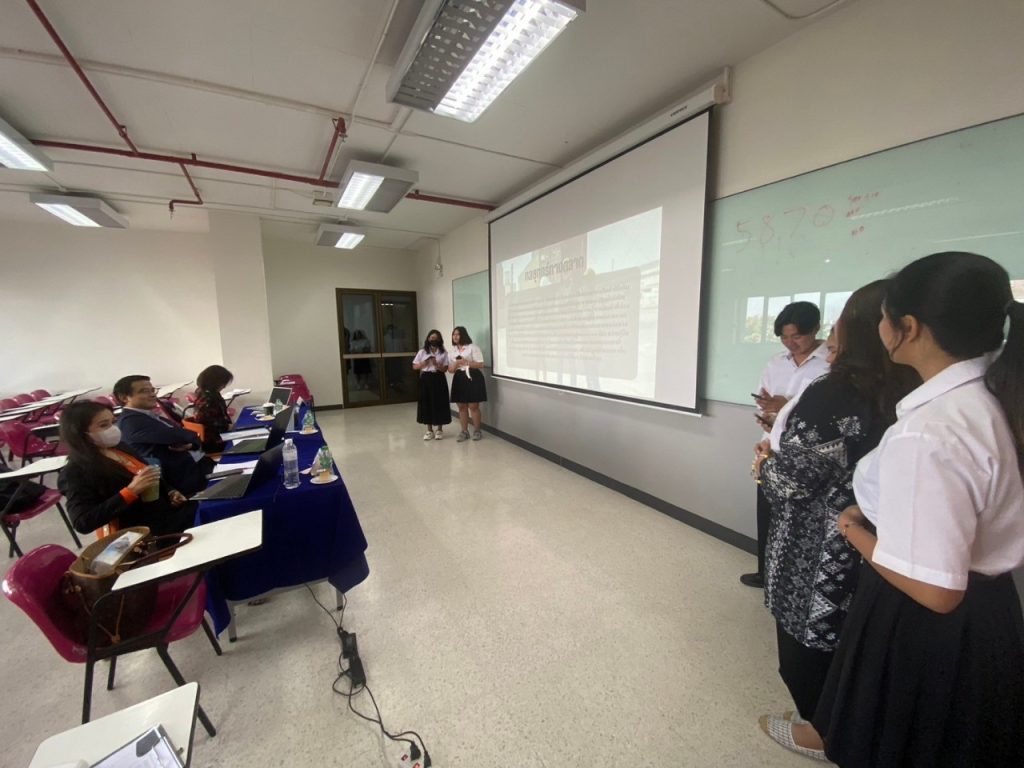 Dekโลจิสติกส์ นำเสนอ Project กลุ่มวิชาโลจิสติกส์เพื่อการนำเข้าและส่งออก 28