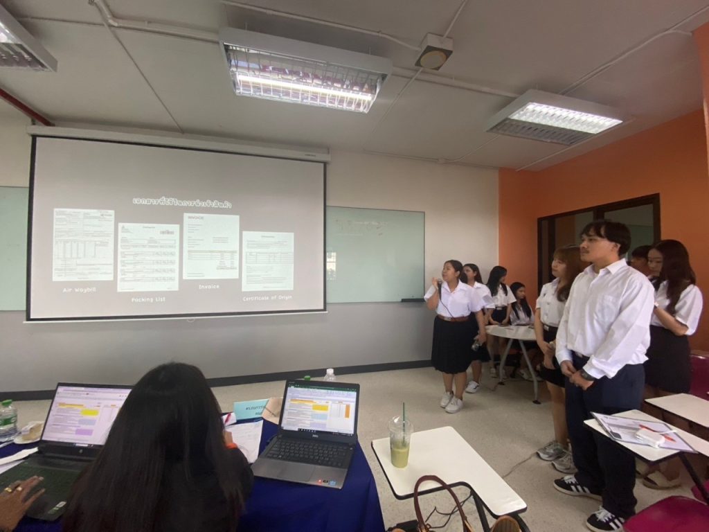 Dekโลจิสติกส์ นำเสนอ Project กลุ่มวิชาโลจิสติกส์เพื่อการนำเข้าและส่งออก 30