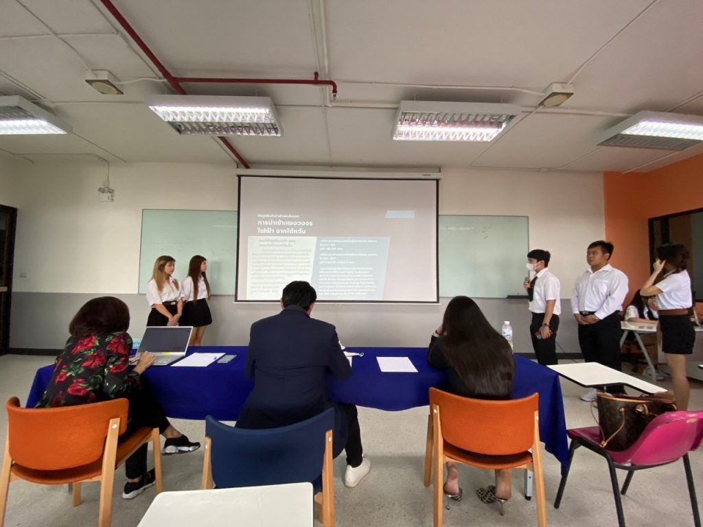 Dekโลจิสติกส์ นำเสนอ Project กลุ่มวิชาโลจิสติกส์เพื่อการนำเข้าและส่งออก 34