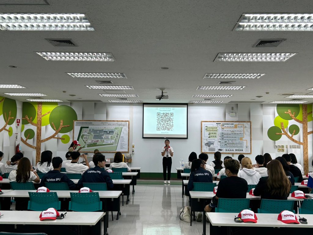 Dek Logistics SPU เยี่ยมชมโรงงานประกอบรถยนต์โตโยต้า (บ้านโพธิ์) 5