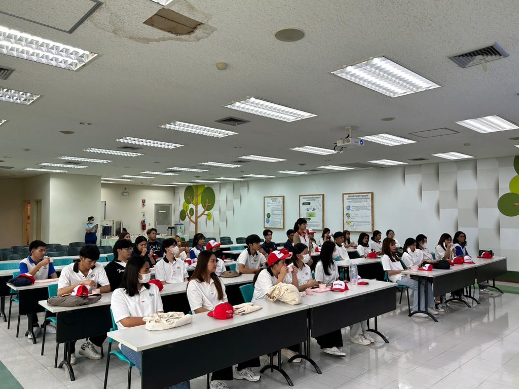 Dek Logistics SPU เยี่ยมชมโรงงานประกอบรถยนต์โตโยต้า (บ้านโพธิ์) 7