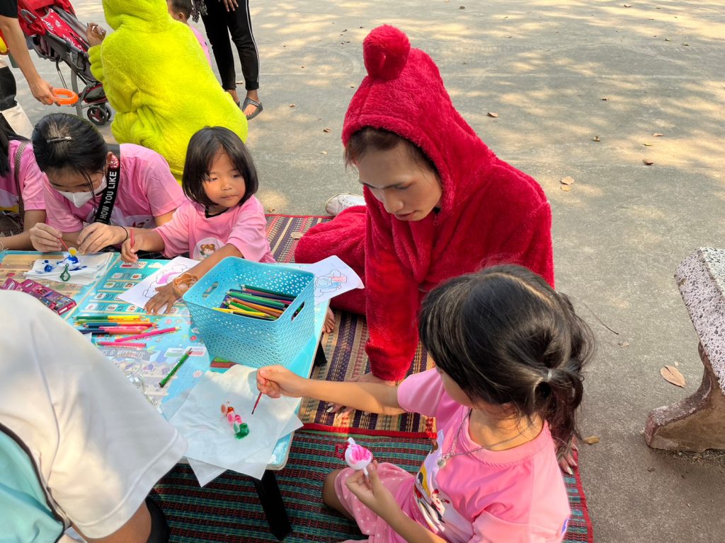 ว.โลจิสติกส์ฯ ร่วมสร้างสรรค์ กิจกรรม มอบความสุขให้กับน้อง ๆ เนื่องในวันเด็ก 16