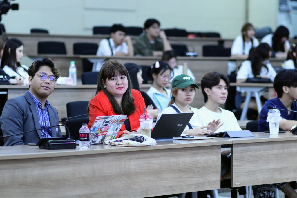 เปิดเวที The Professional ประสบการณ์จากมืออาชีพเพื่อพัฒนาบัณฑิตพันธุ์ใหม่ 14