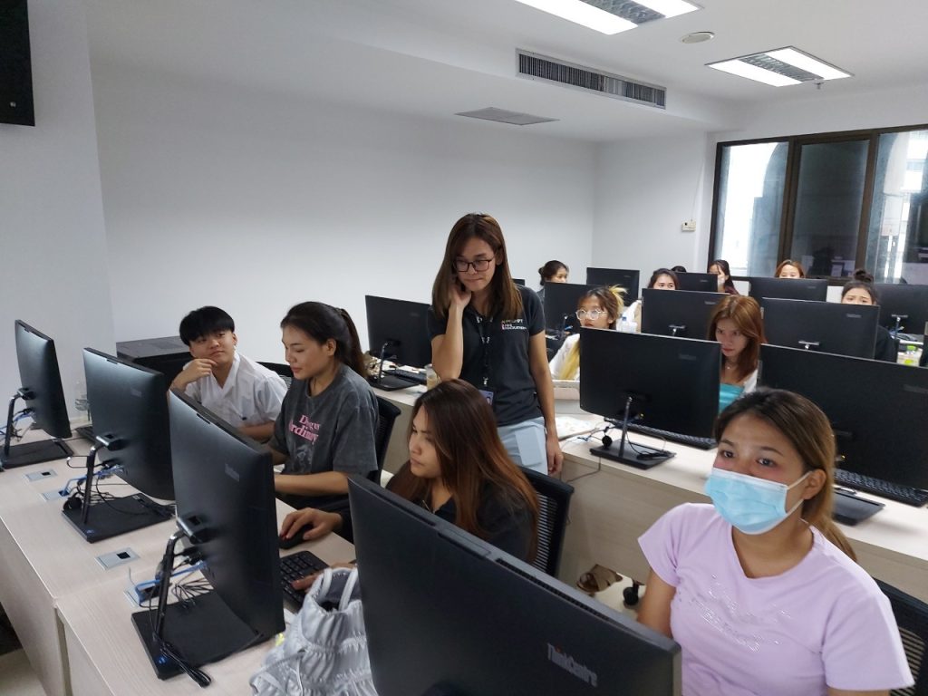 Logistics SPU จัดอบรม Generative AI for Create Logistics Proposal 30