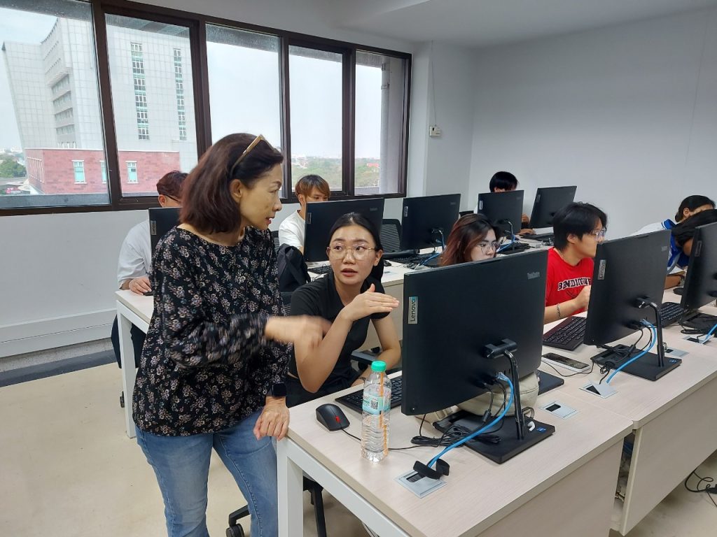 Logistics SPU จัดอบรม Generative AI for Create Logistics Proposal 35