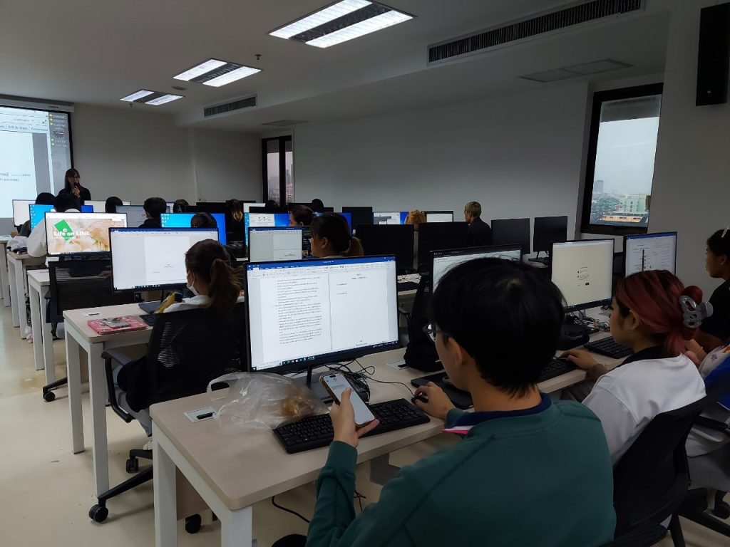 Logistics SPU จัดอบรม Generative AI for Create Logistics Proposal 6