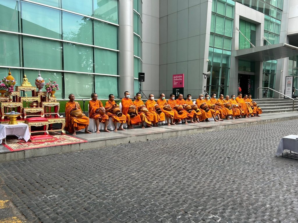 Logistics SPU ร่วมสืบสานประเพณีวันสำคัญทางพระพุทธศาสนา วันมาฆบูชา 10