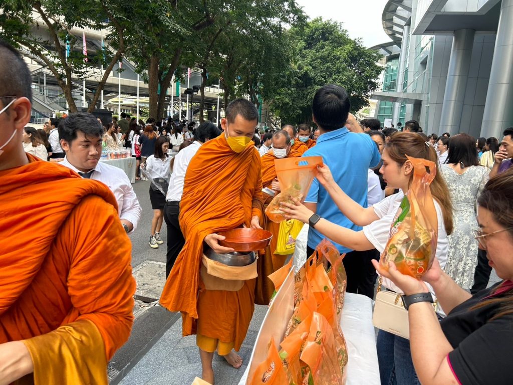 Logistics SPU ร่วมสืบสานประเพณีวันสำคัญทางพระพุทธศาสนา วันมาฆบูชา 11