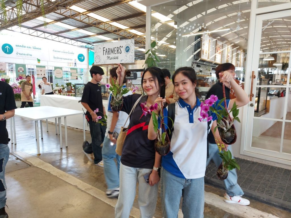 Dek Logistics ศึกษาดูงาน ณ สวนกล้วยไม้ แอร์ออร์คิดส์ 51
