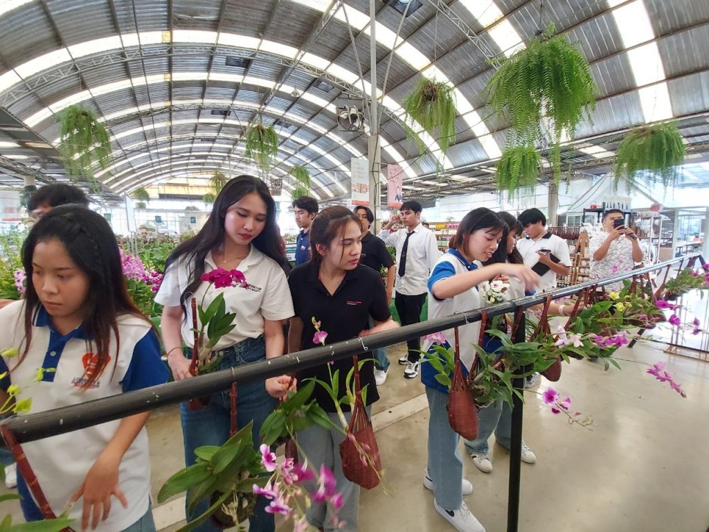 Dek Logistics ศึกษาดูงาน ณ สวนกล้วยไม้ แอร์ออร์คิดส์ 54