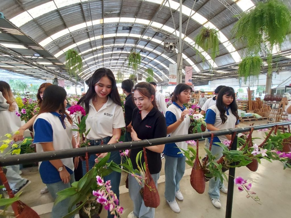 Dek Logistics ศึกษาดูงาน ณ สวนกล้วยไม้ แอร์ออร์คิดส์ 56