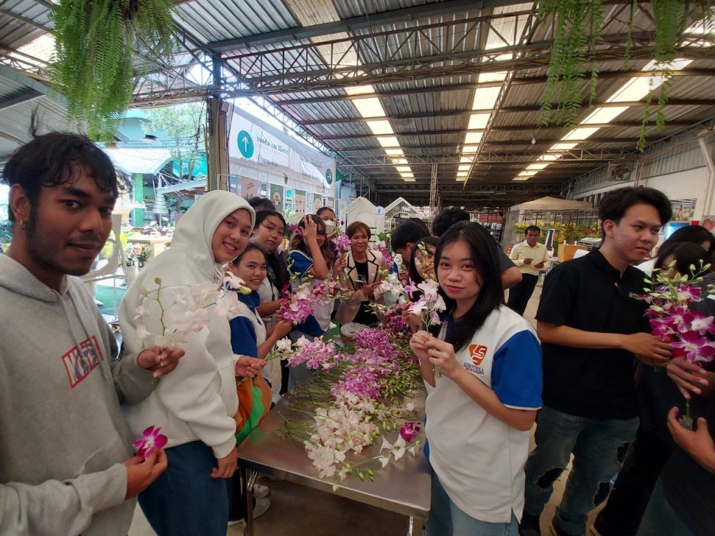 Dek Logistics ศึกษาดูงาน ณ สวนกล้วยไม้ แอร์ออร์คิดส์ 32