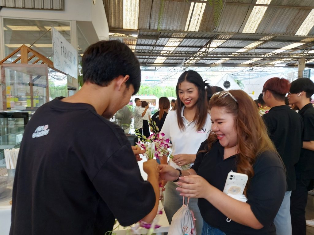 Dek Logistics ศึกษาดูงาน ณ สวนกล้วยไม้ แอร์ออร์คิดส์ 36