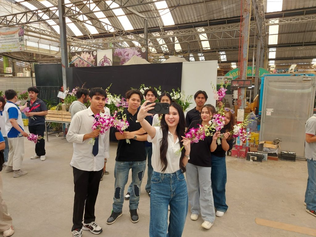 Dek Logistics ศึกษาดูงาน ณ สวนกล้วยไม้ แอร์ออร์คิดส์ 41