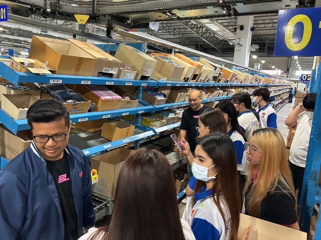 Dek Logistics ศึกษาดูงาน Betterland Distribution Center 30