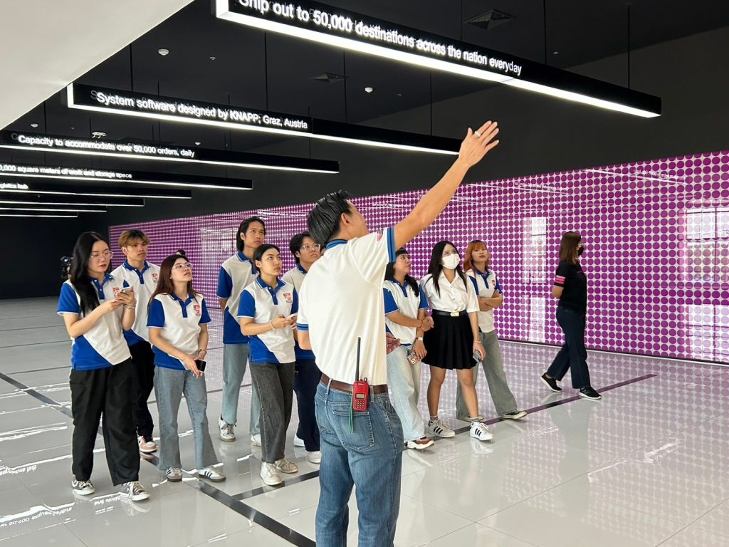 Dek Logistics ศึกษาดูงาน Betterland Distribution Center 3