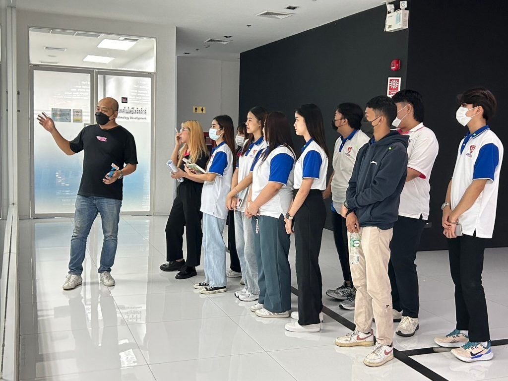Dek Logistics ศึกษาดูงาน Betterland Distribution Center 5