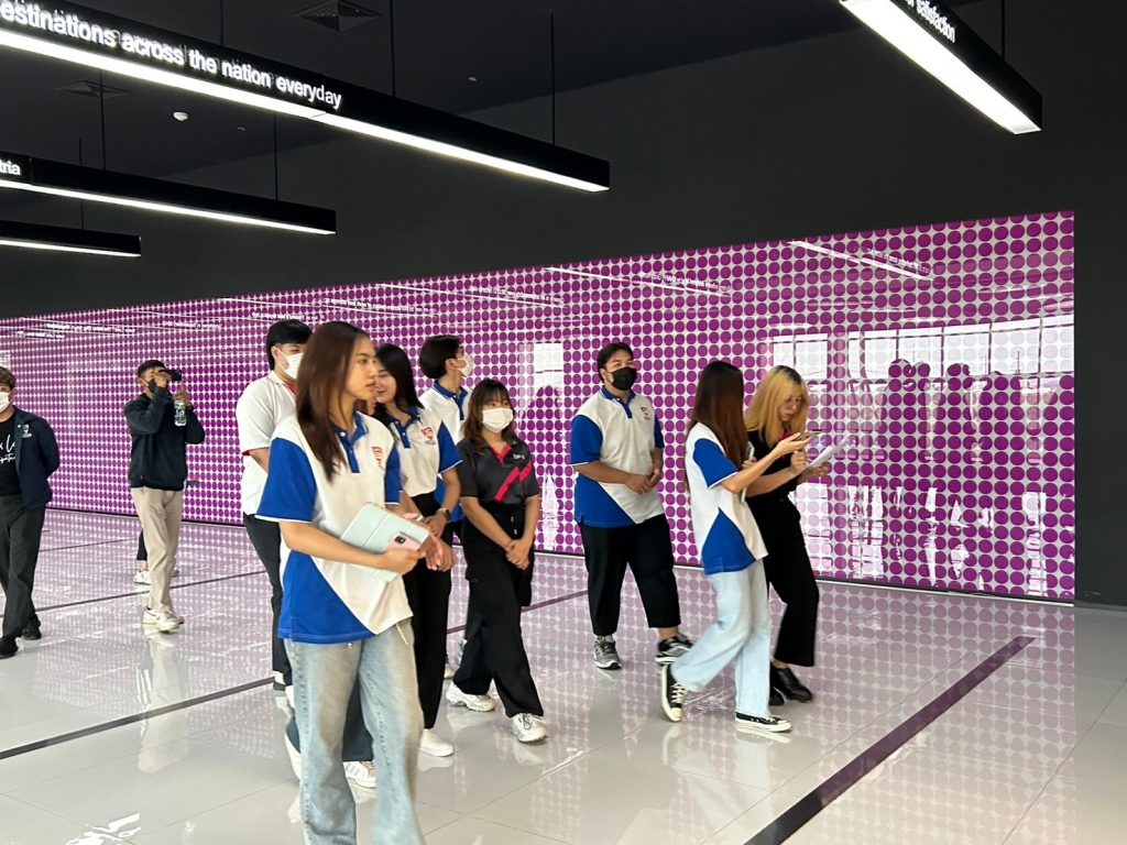 Dek Logistics ศึกษาดูงาน Betterland Distribution Center 1
