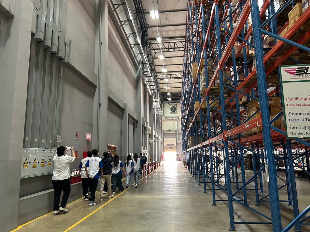 Dek Logistics ศึกษาดูงาน Betterland Distribution Center 9