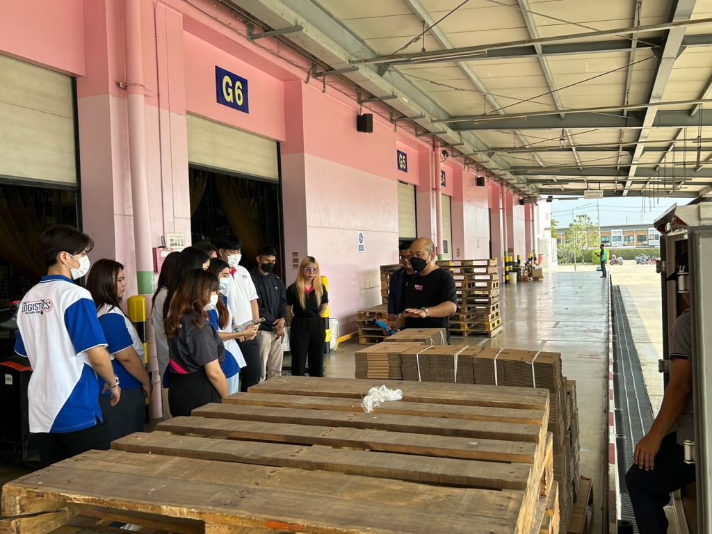 Dek Logistics ศึกษาดูงาน Betterland Distribution Center 15