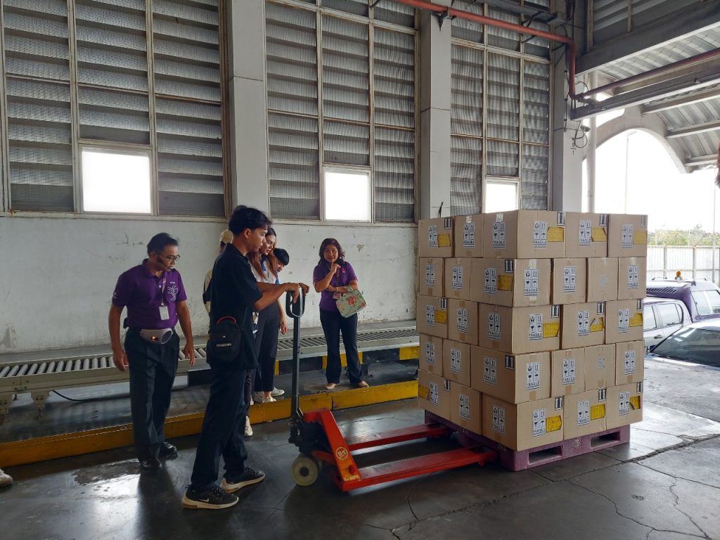 เรียนกับตัวจริงประสบการณ์จริง DekLogistics ตะลุยบุกคลังสินค้าการบินไทย 20