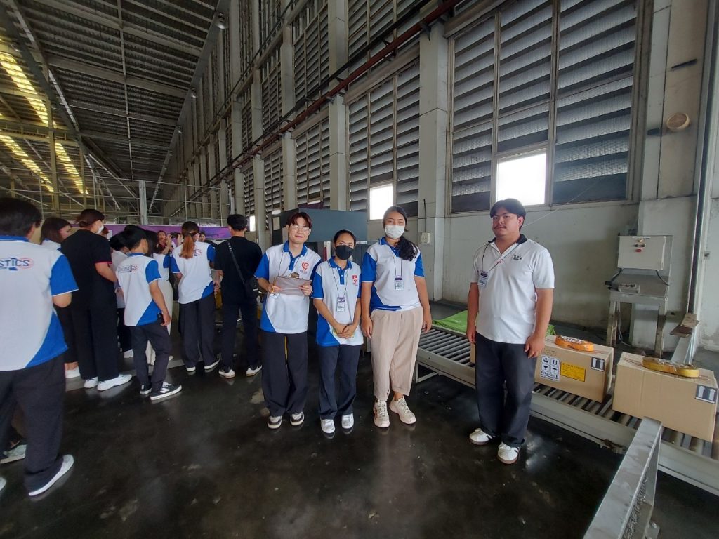 เรียนกับตัวจริงประสบการณ์จริง DekLogistics ตะลุยบุกคลังสินค้าการบินไทย 27